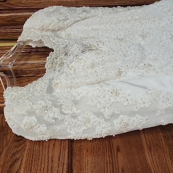 Vintage Victorian wedding gown NWT size 10 long train sold as is - Picture 5 of 13